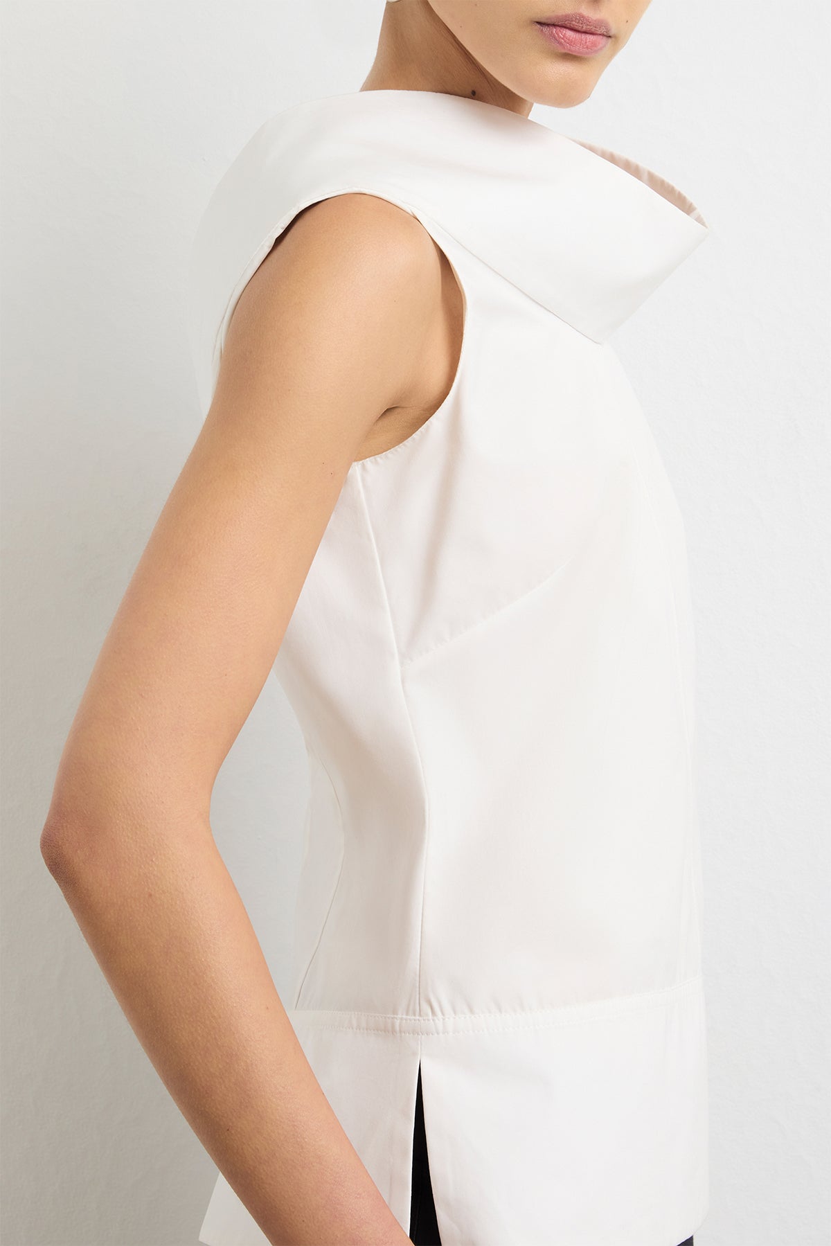 The Bowie Top in White Cotton Poplin