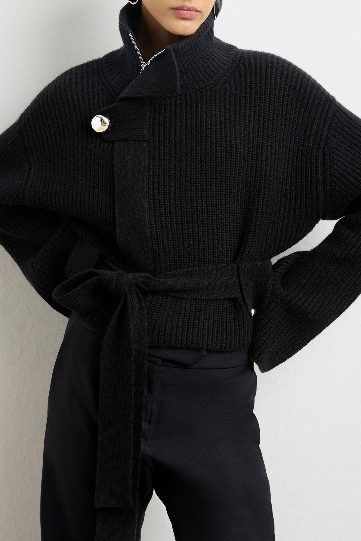 The Neal Zip Sweater Jacket in Black Cashmere