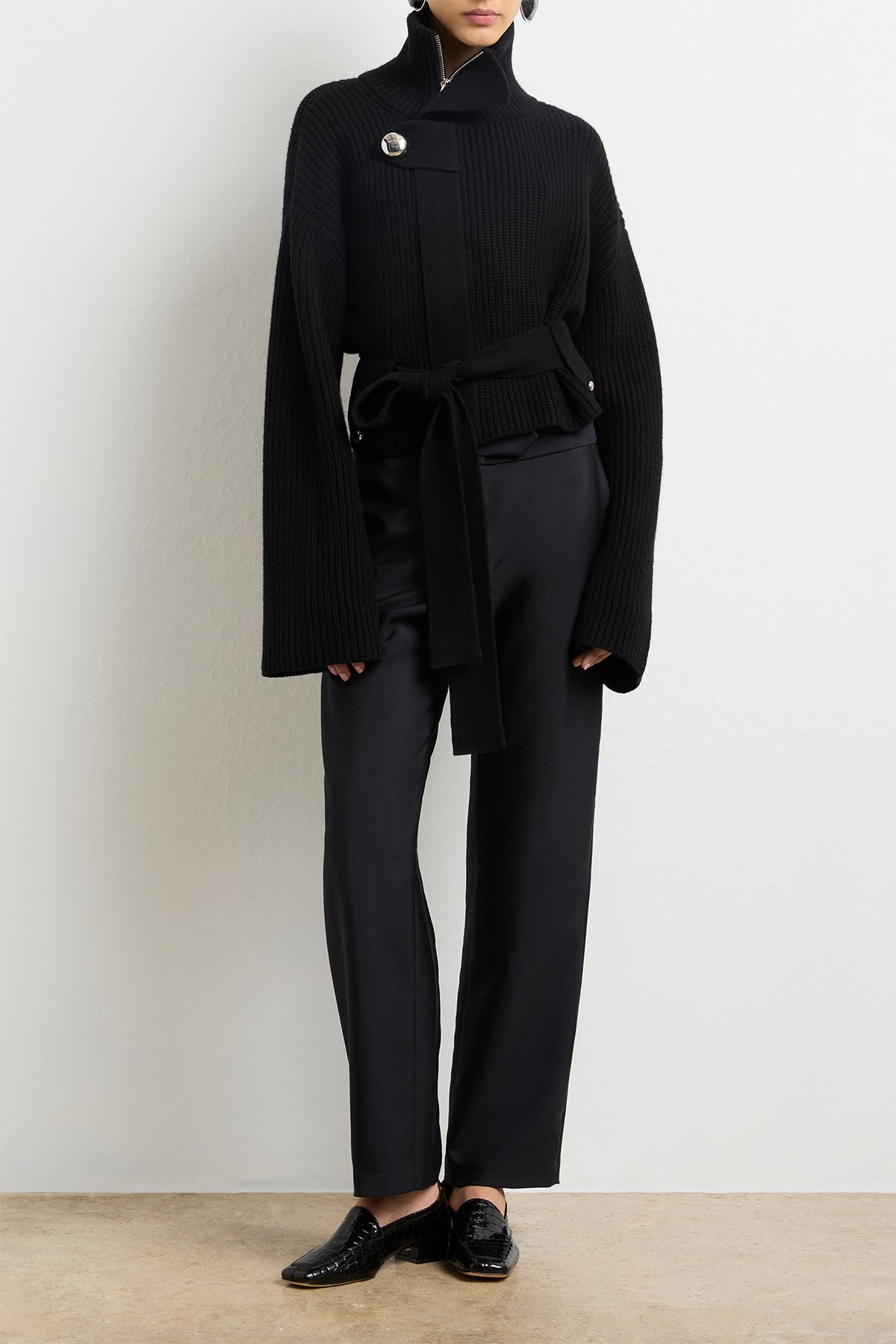 The Neal Zip Sweater Jacket in Black Cashmere