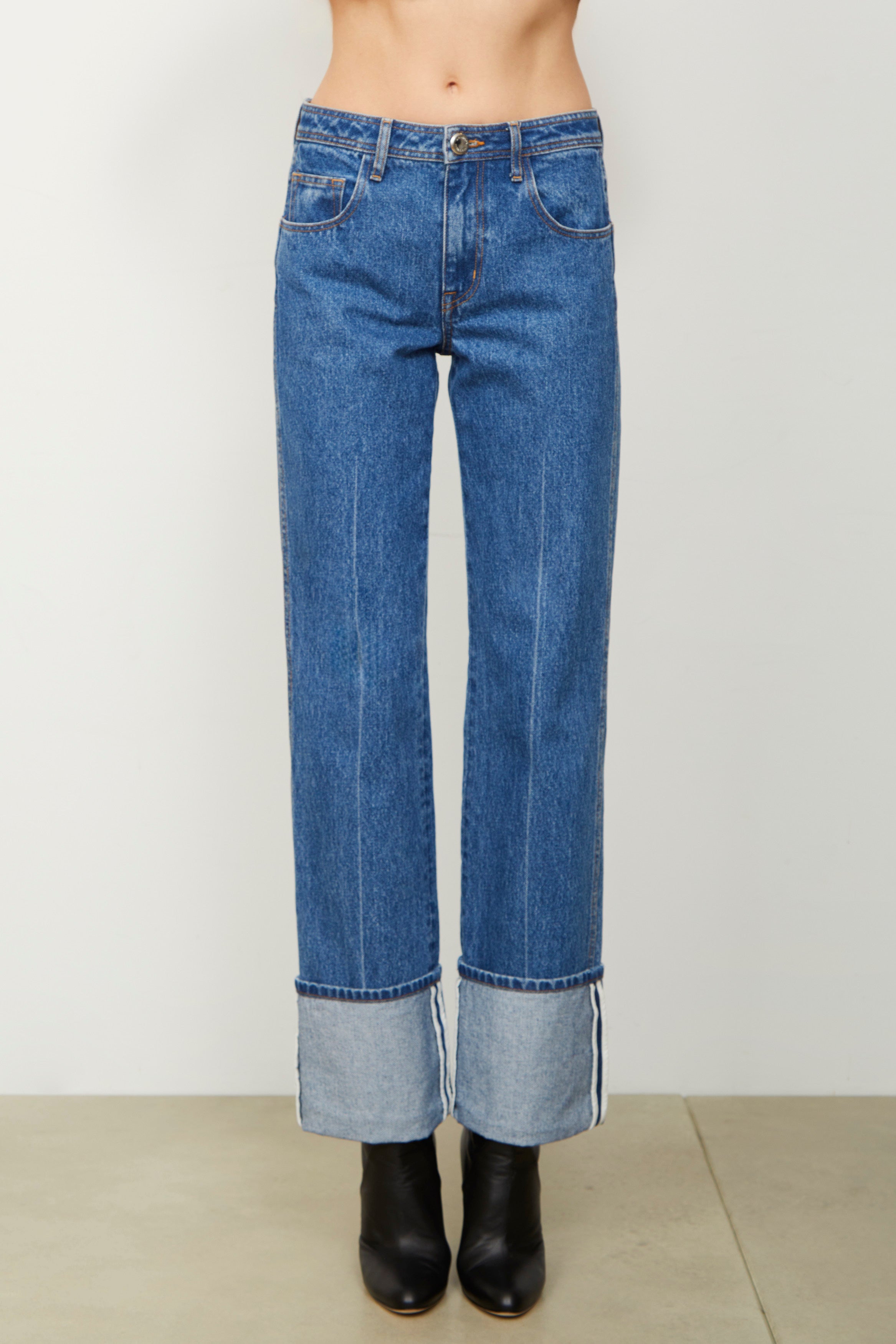 The Alexa Cuffed Denim in American Blue