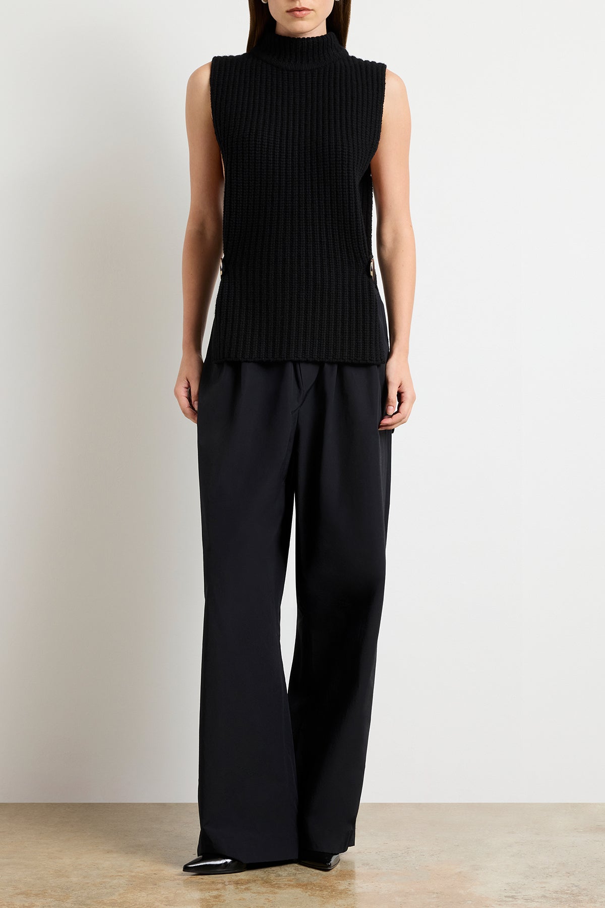 The Grayson English Rib Gillet in Black