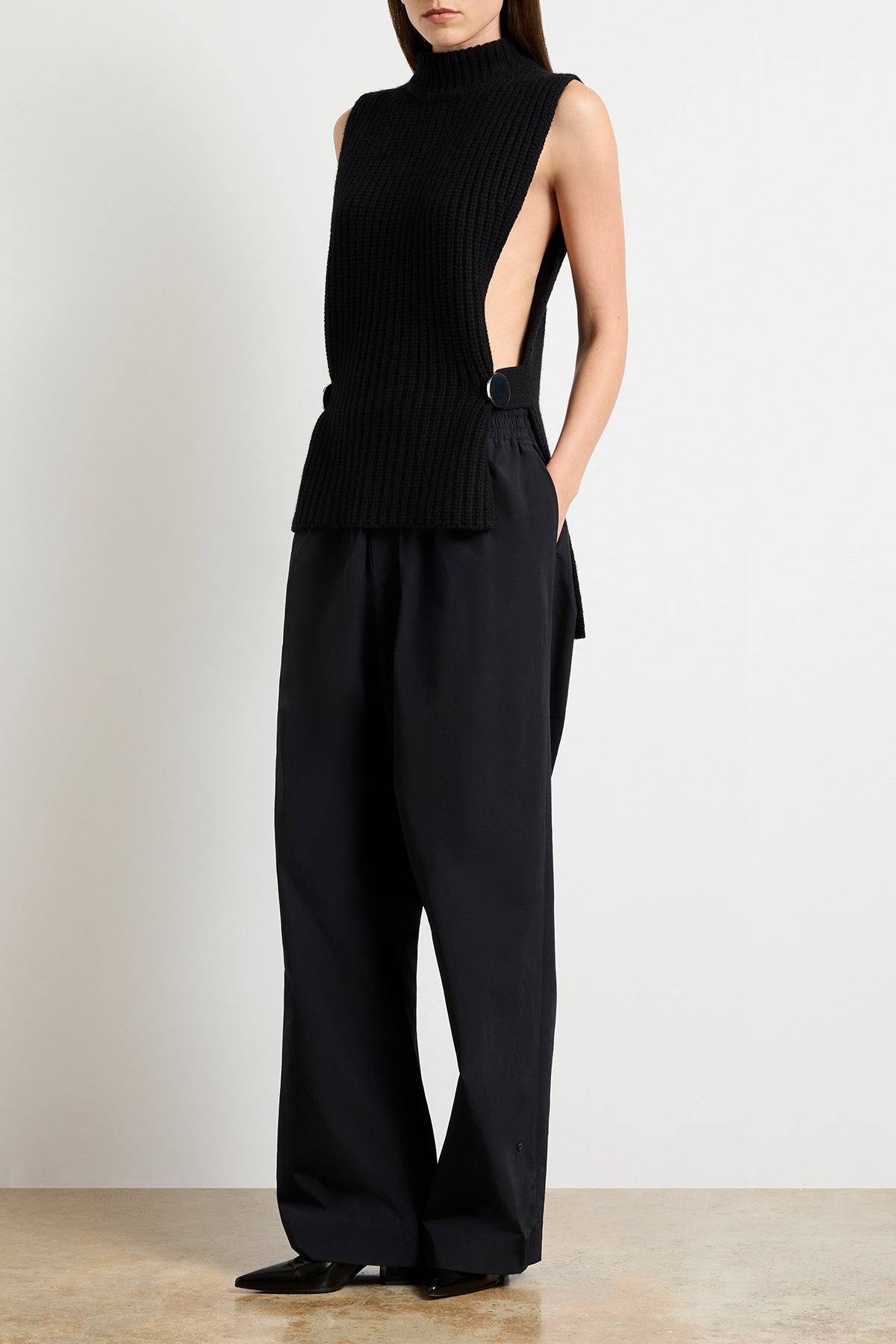 The Grayson English Rib Gillet in Black