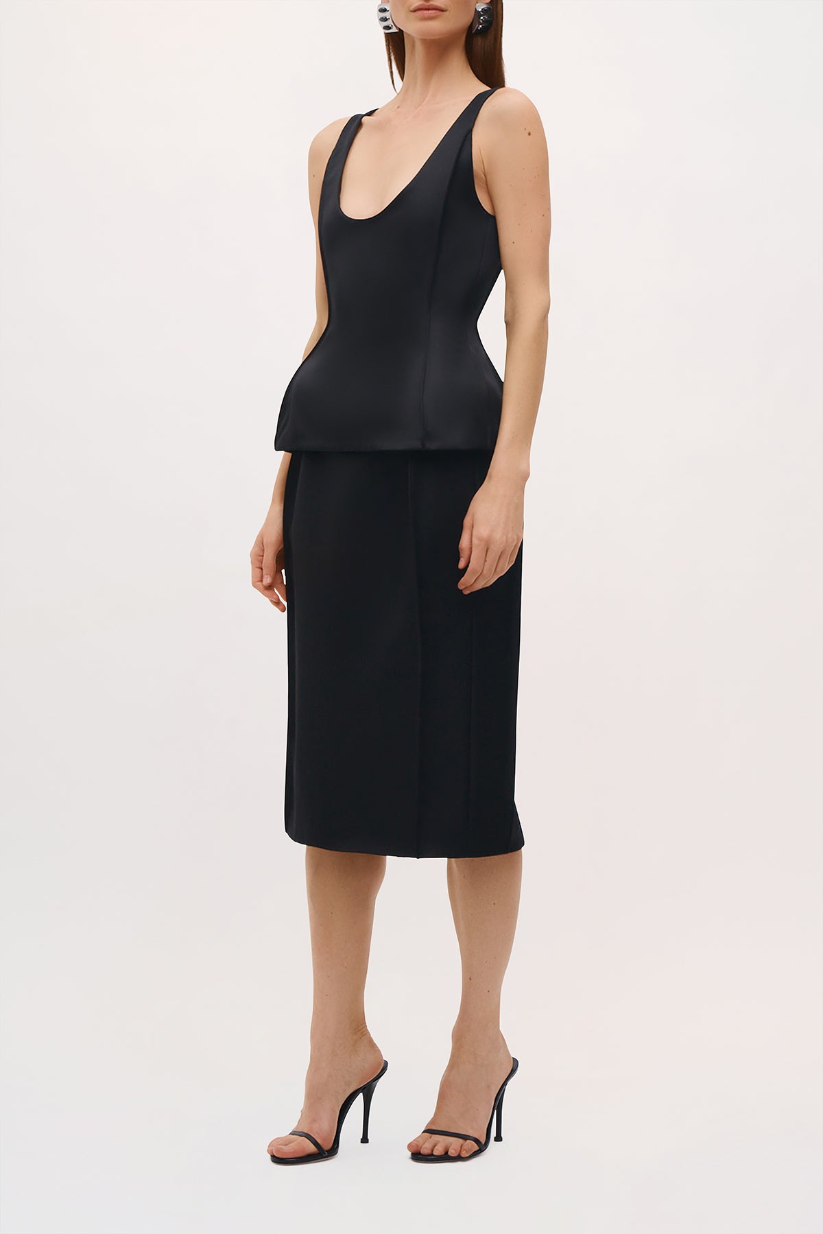 Side view of the Briar Top in Black.