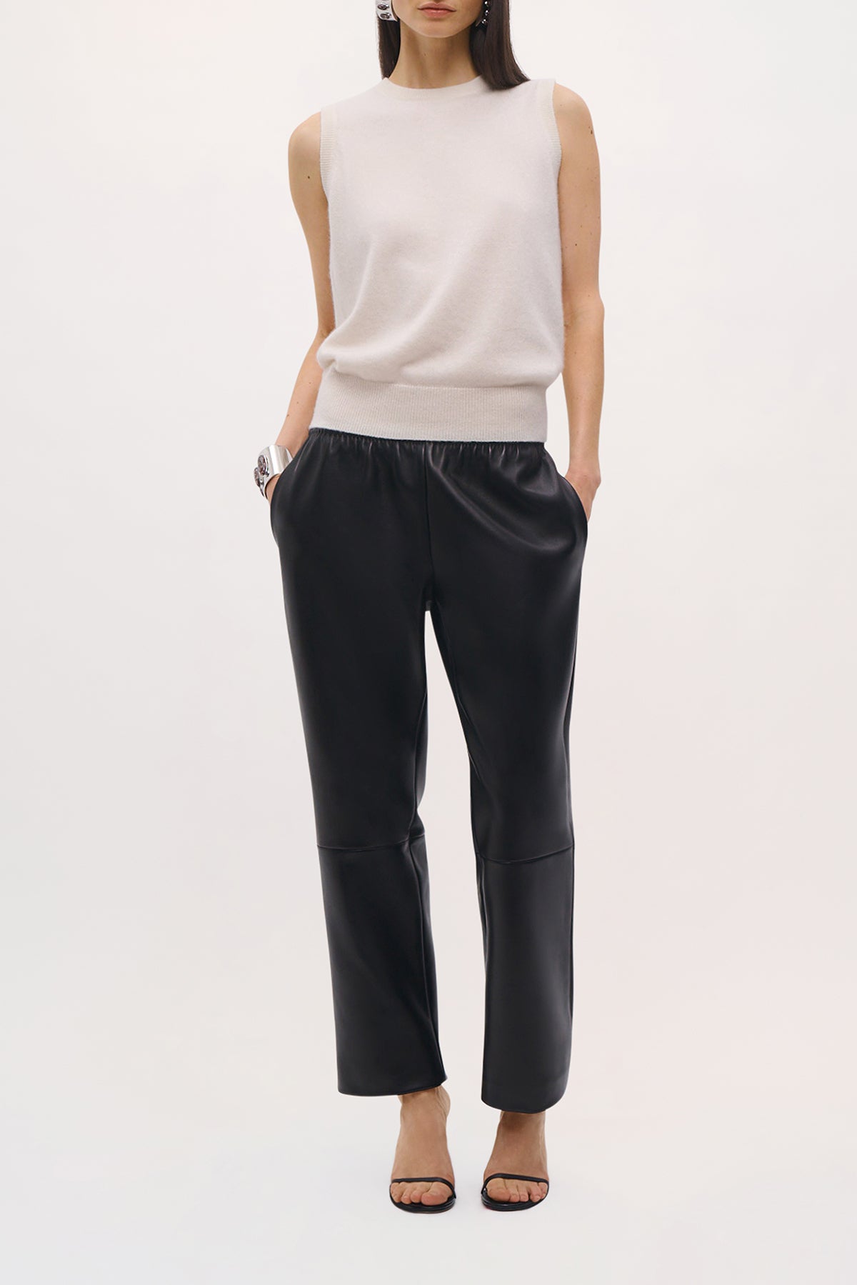 Front view of the Perry Pant in Black.