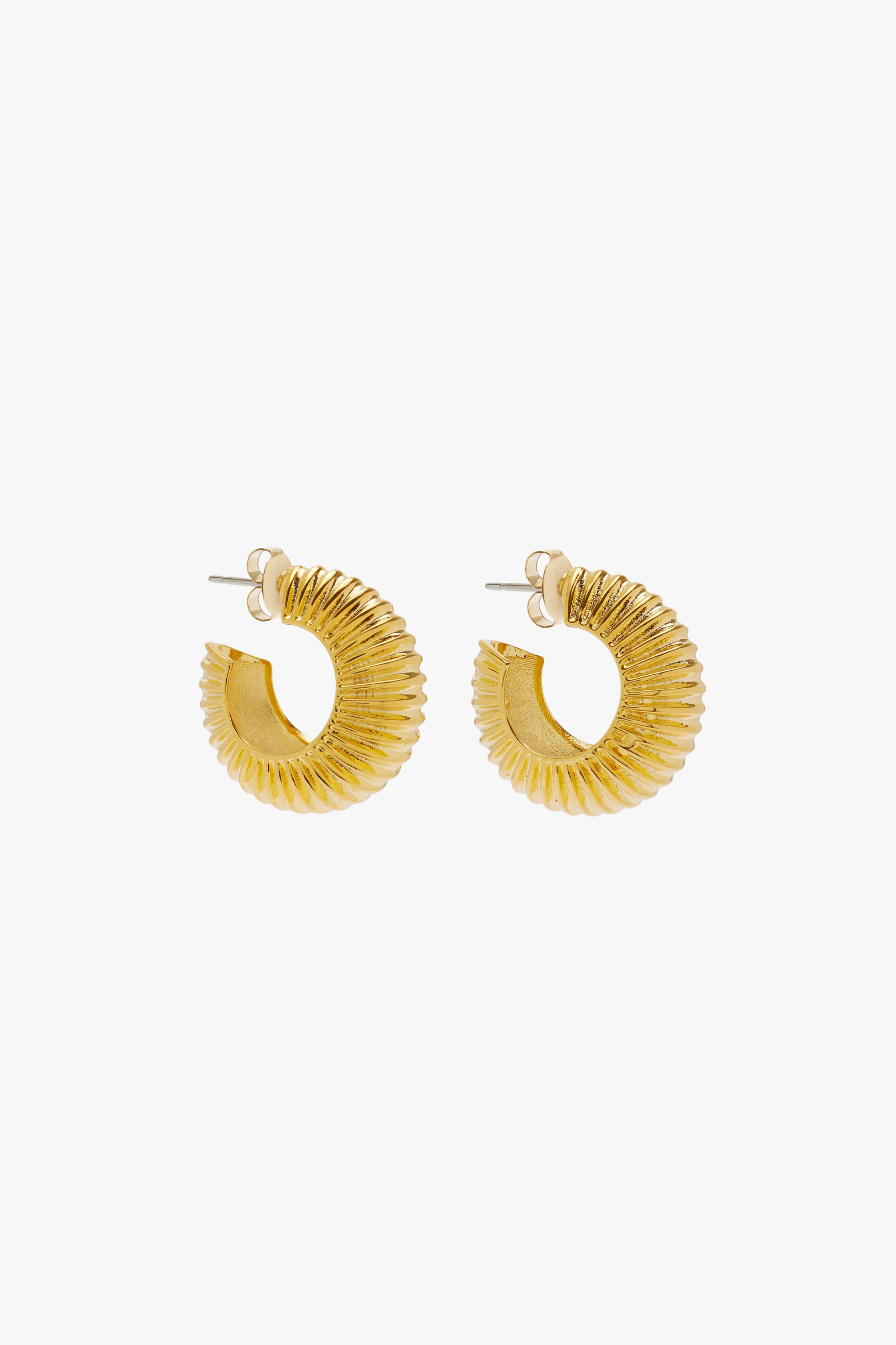 The Mali Fluted Huggie Earrings in Gold