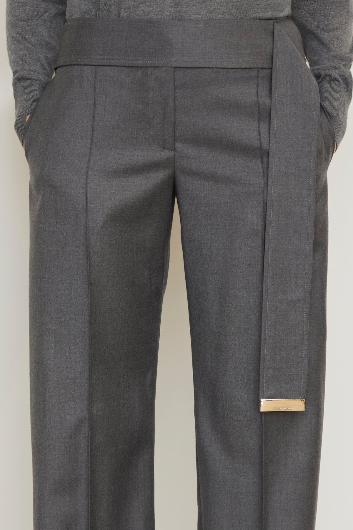 The Ashton Relaxed Fit Pant in Grey