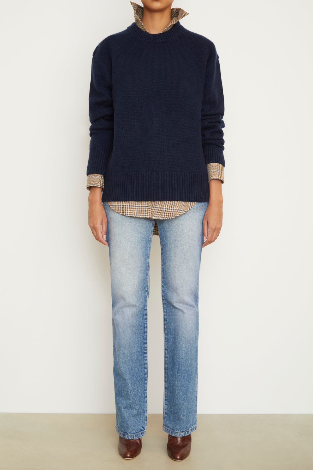 The Joanna Cashmere Crewneck in Navy
