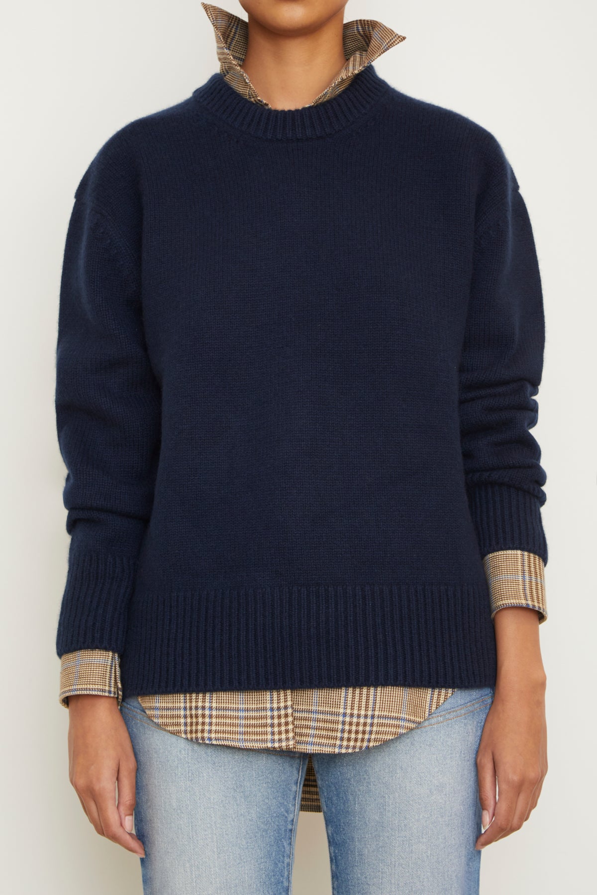 The Joanna Cashmere Crewneck in Navy