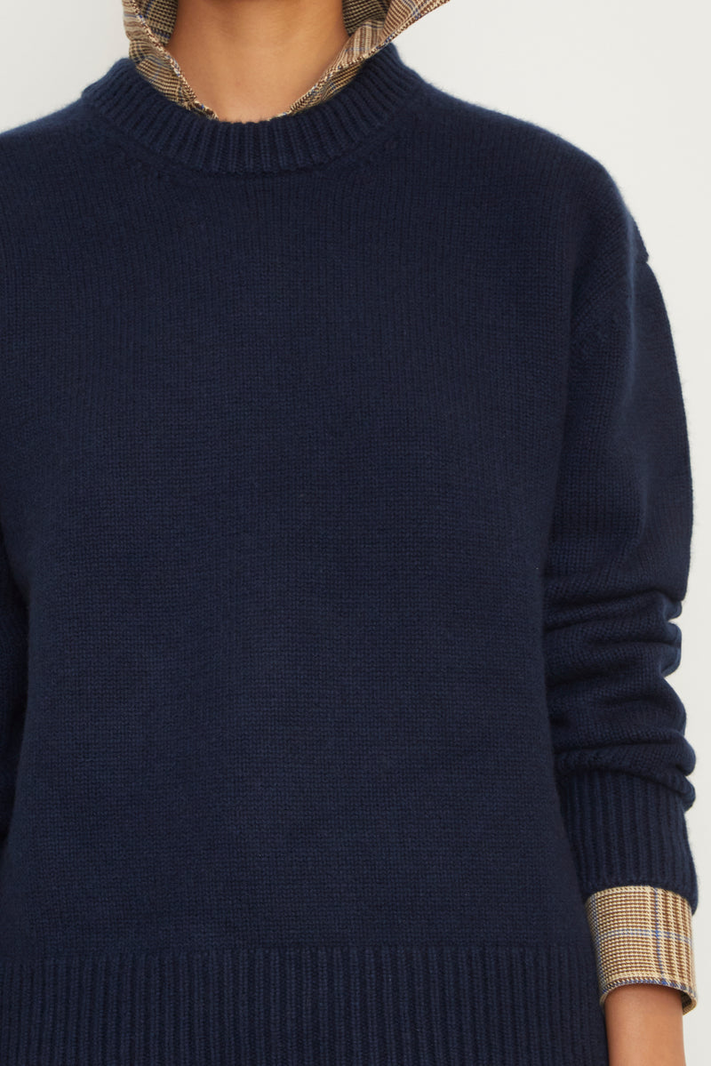The Joanna Cashmere Crewneck in Navy