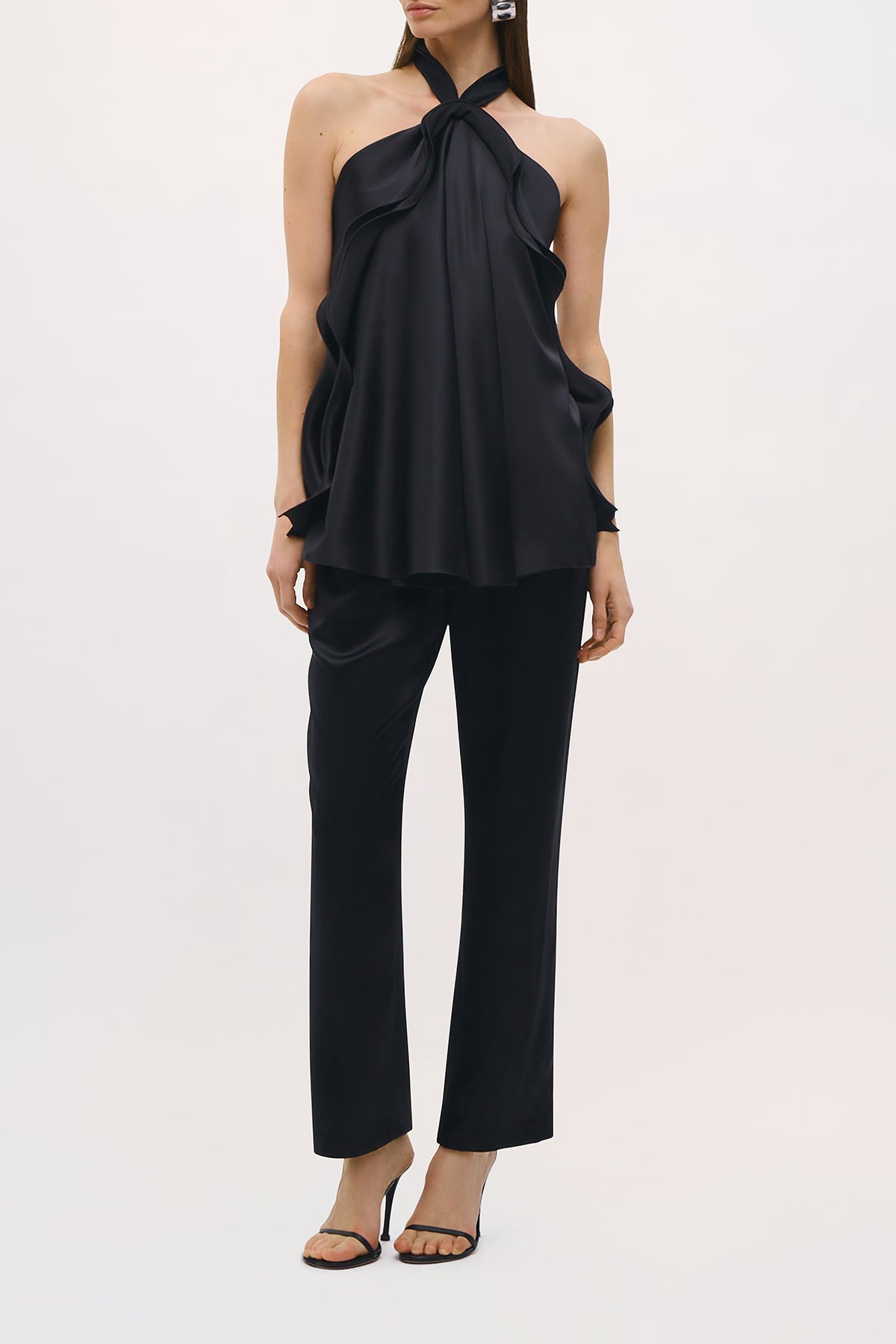Front view of the Conley Top in Black.