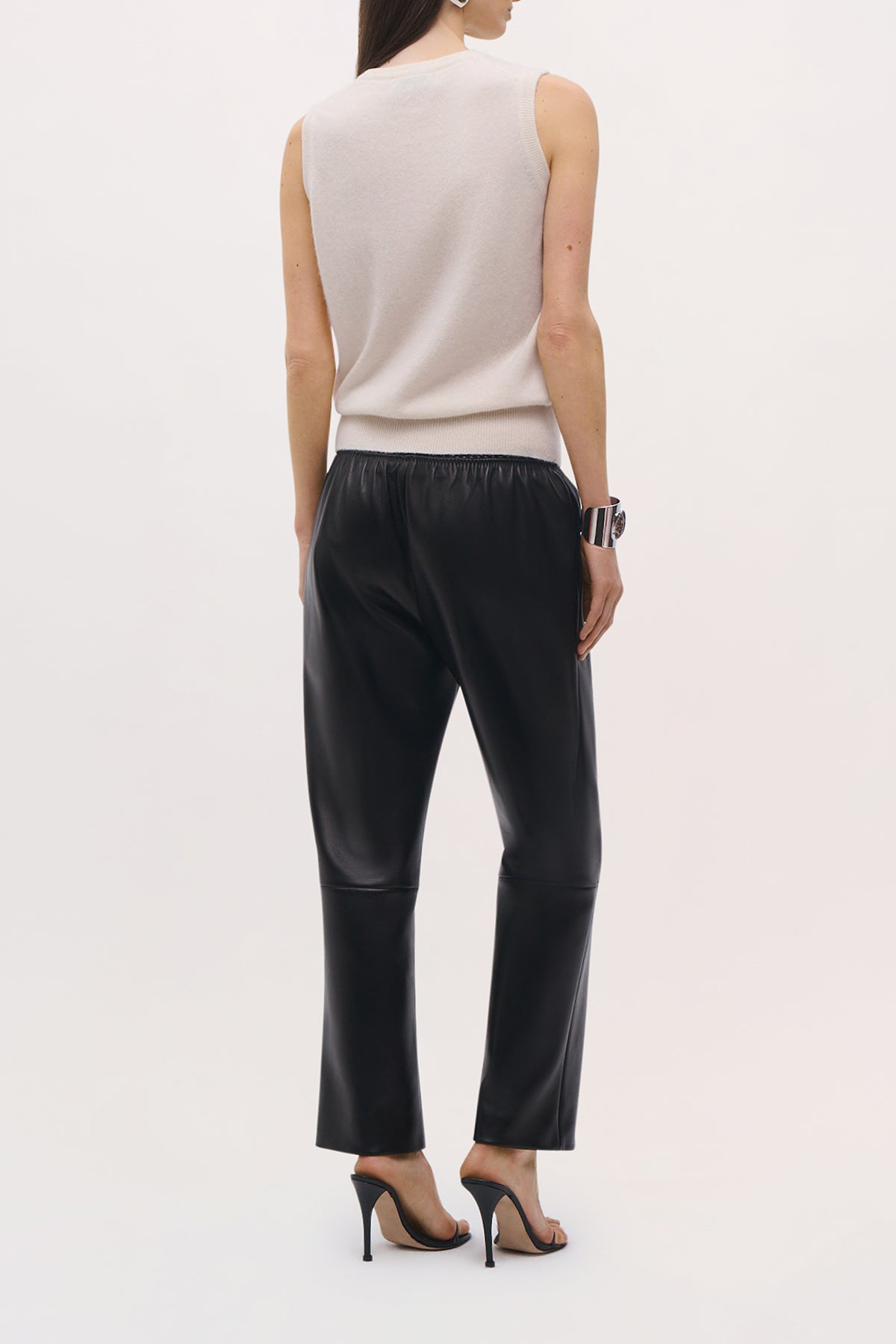 Back view of the Perry Pant in Black.