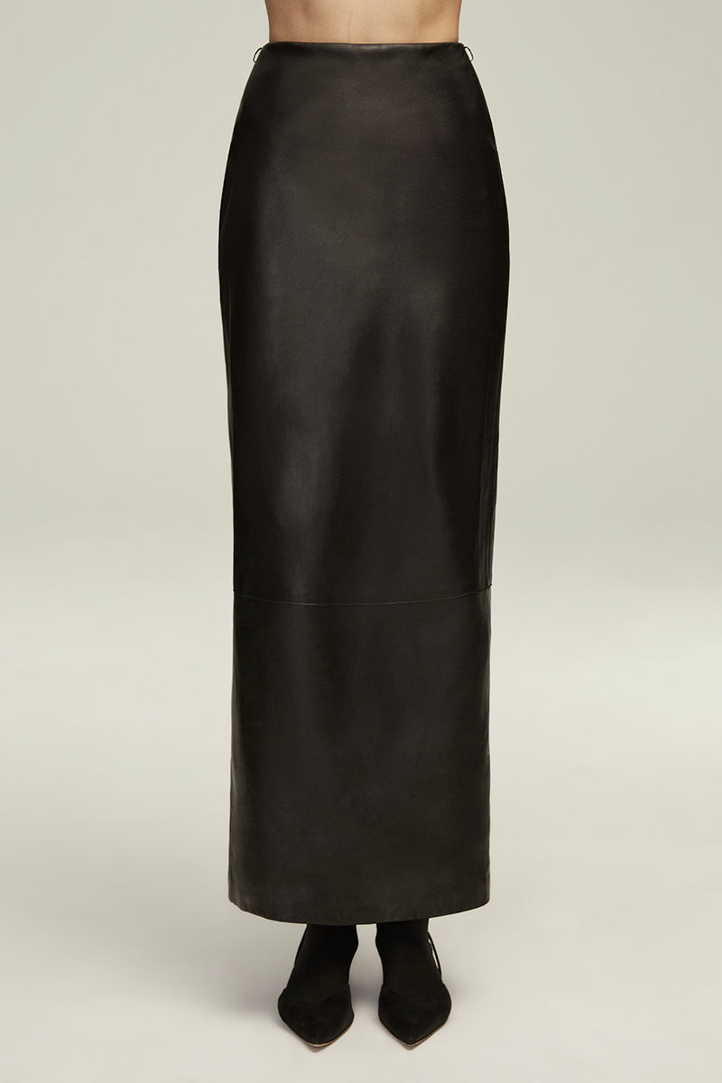 The Alva Skirt in Black
