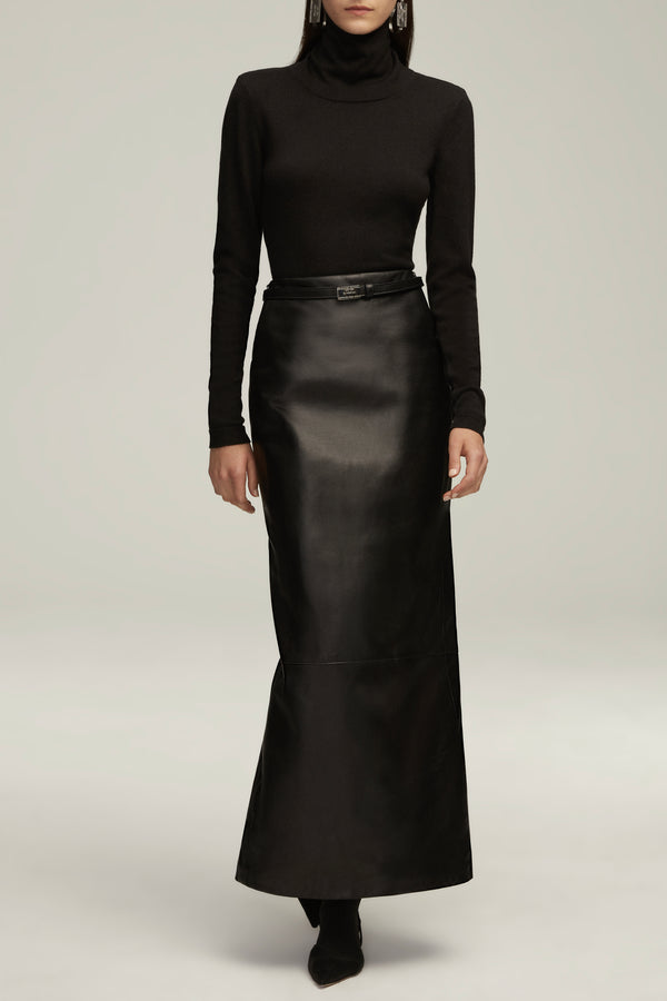 The Ashlie Turtleneck in Black
