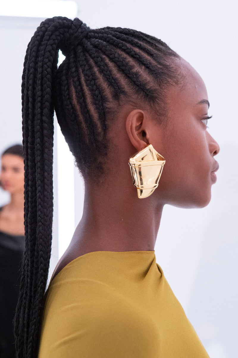 The Knot Earring in Gold
