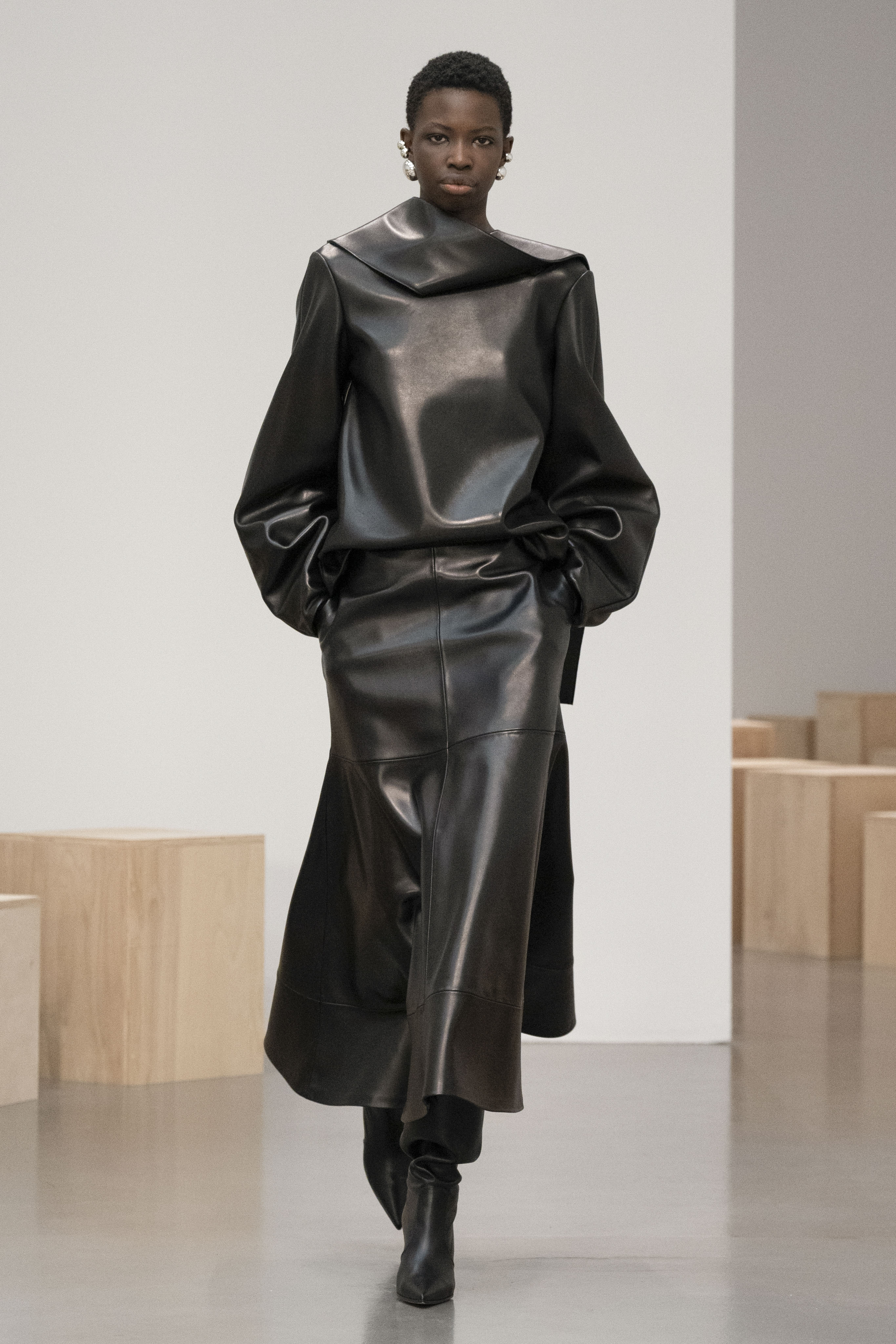 Fall Winter 2025 Runway